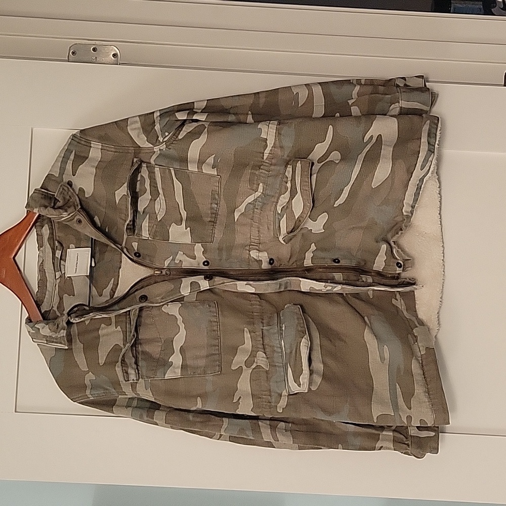 THREAD & SUPPLY Fleece Lined Camo Utility Jacket - Drawstring Waist